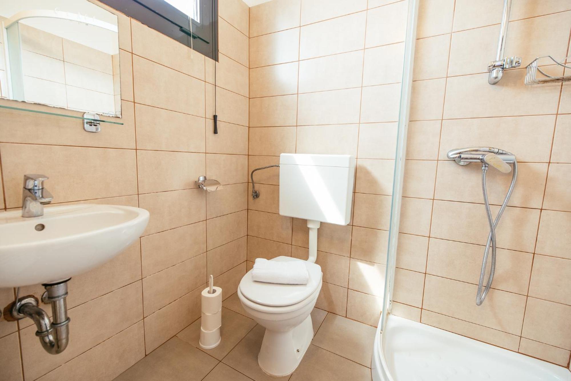 Auberge de jeunesse Prenocisca Prisoje à Koper Extérieur photo